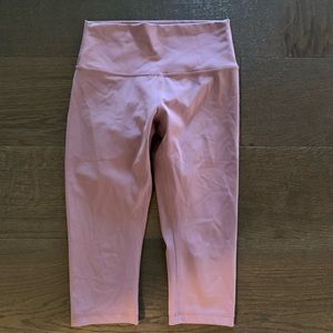 Lululemon Wunder Under crop leggings